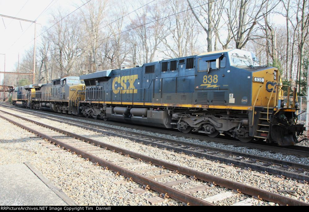 CSX 838 on M410